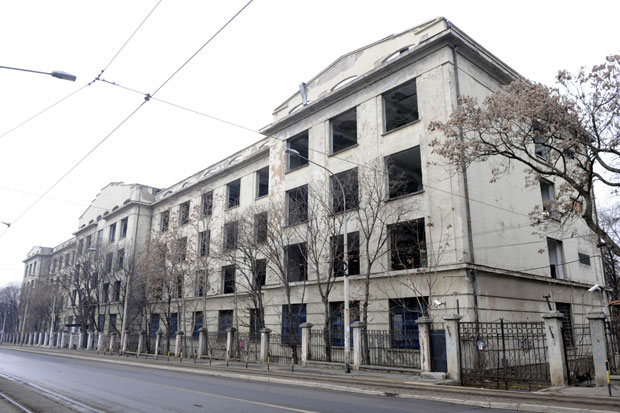Уместо Бека ничу станови